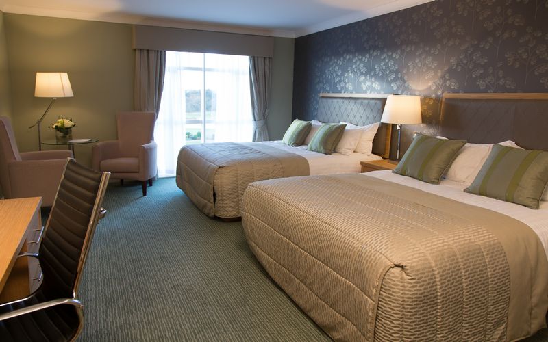 Carden Park twin bedroom