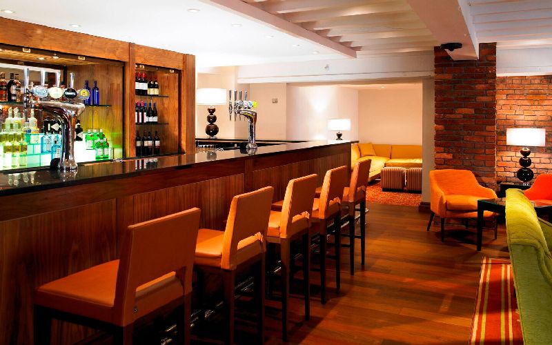 worsley park golf resort bar