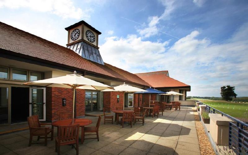oxfordshire golf resort terrace