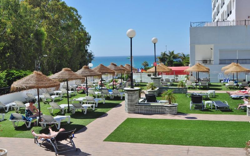 Flatotel International Golf Hotel terrace