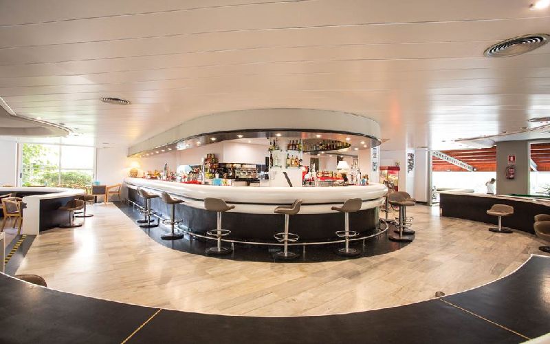 belvedere golf hotel bar