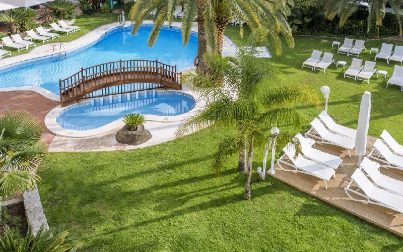 hotel monica golf hotel pool