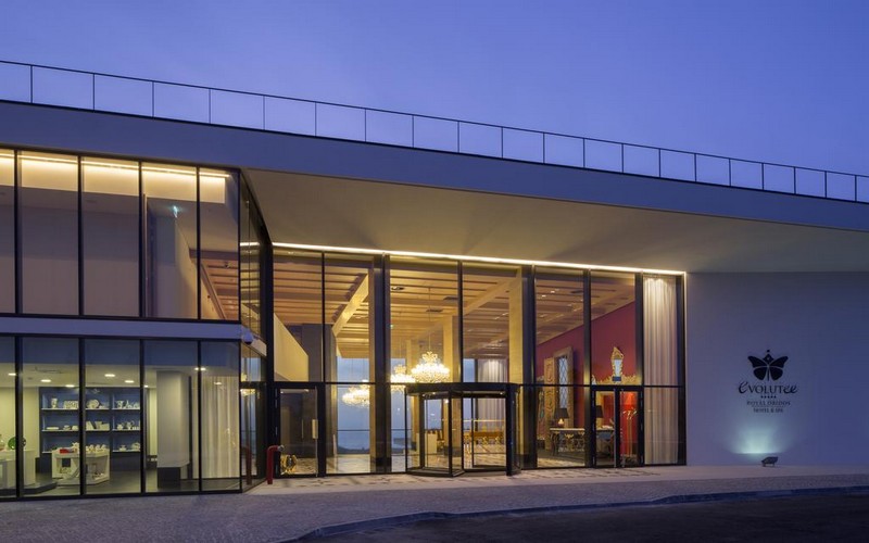 Evolutee Hotel Royal Obidos entrance