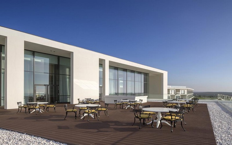 Evolutee Hotel Royal Obidos terrace