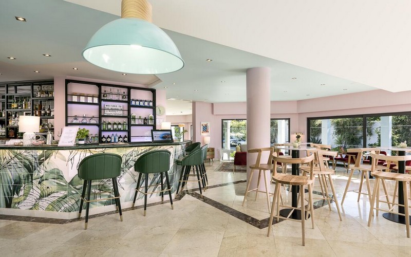magnolia hotel golf holidays bar 2