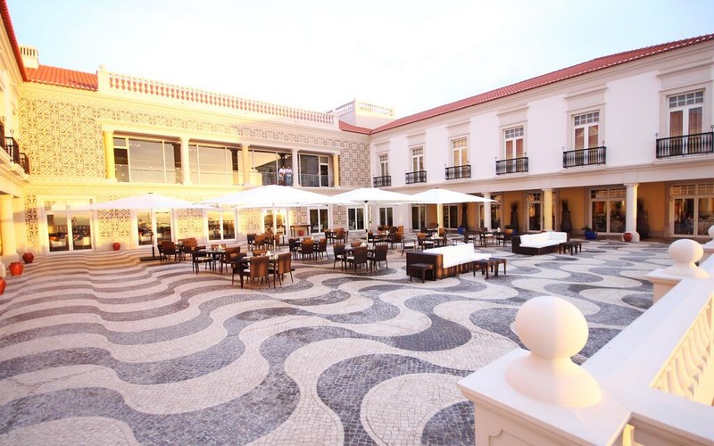 marriott praia d'el rey golf resort court yard