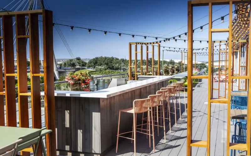 bliss hotel southport terrace bar