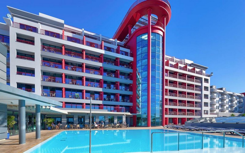 four views monumental hotel exterior