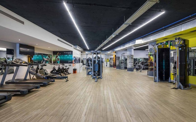 four views monumental hotel gym