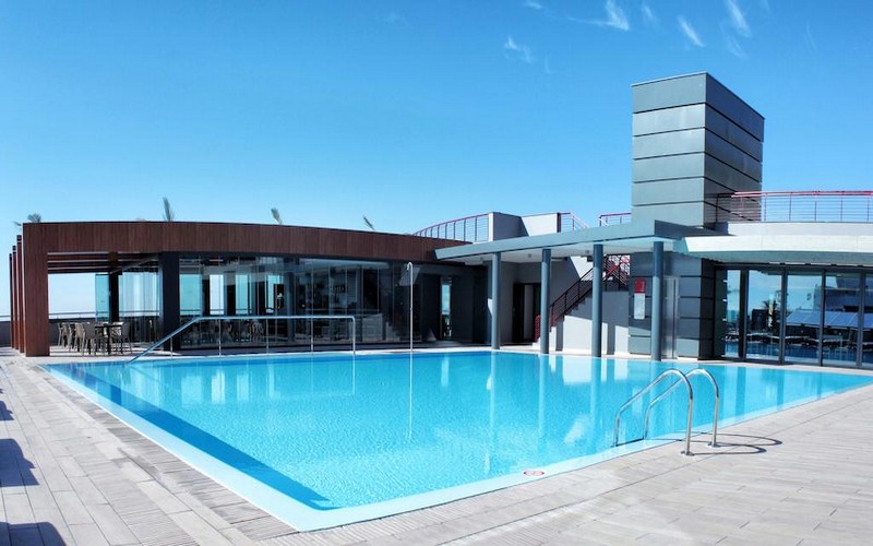 four views monumental hotel pool