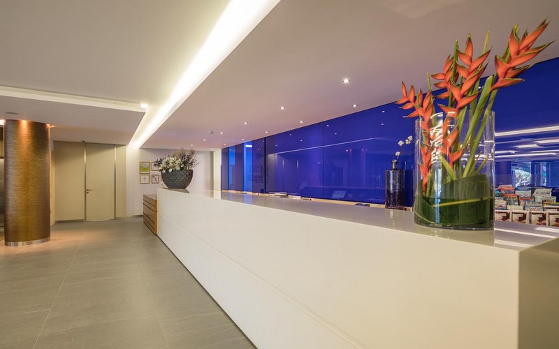 four views monumental hotel reception