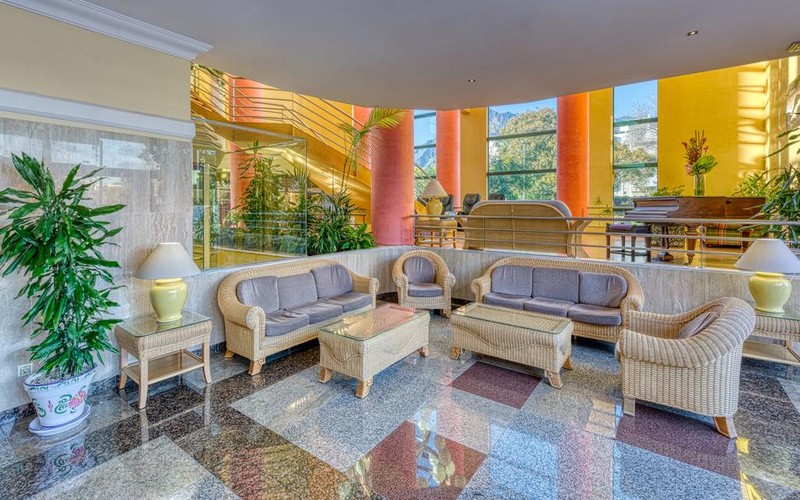marbella spa hotel lounge