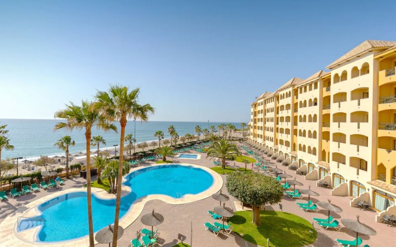 palace & spa pool view