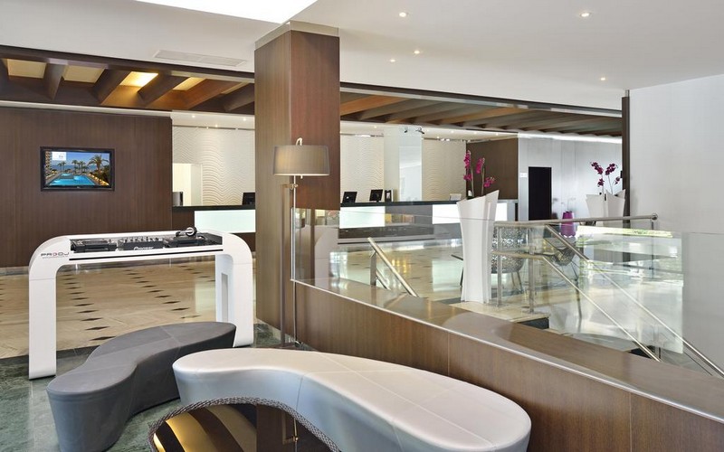 sol house hotel reception dj
