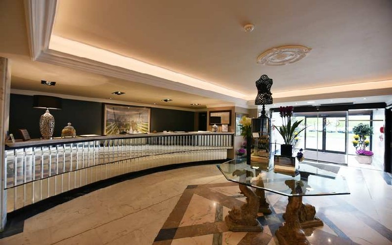 ramside reception desk